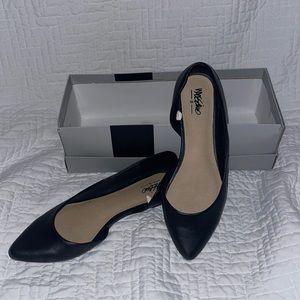 Black flats, size 6